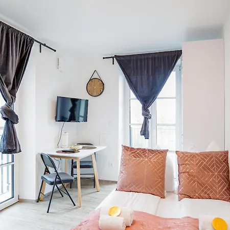 24-7 B Living 아파트 파사우
